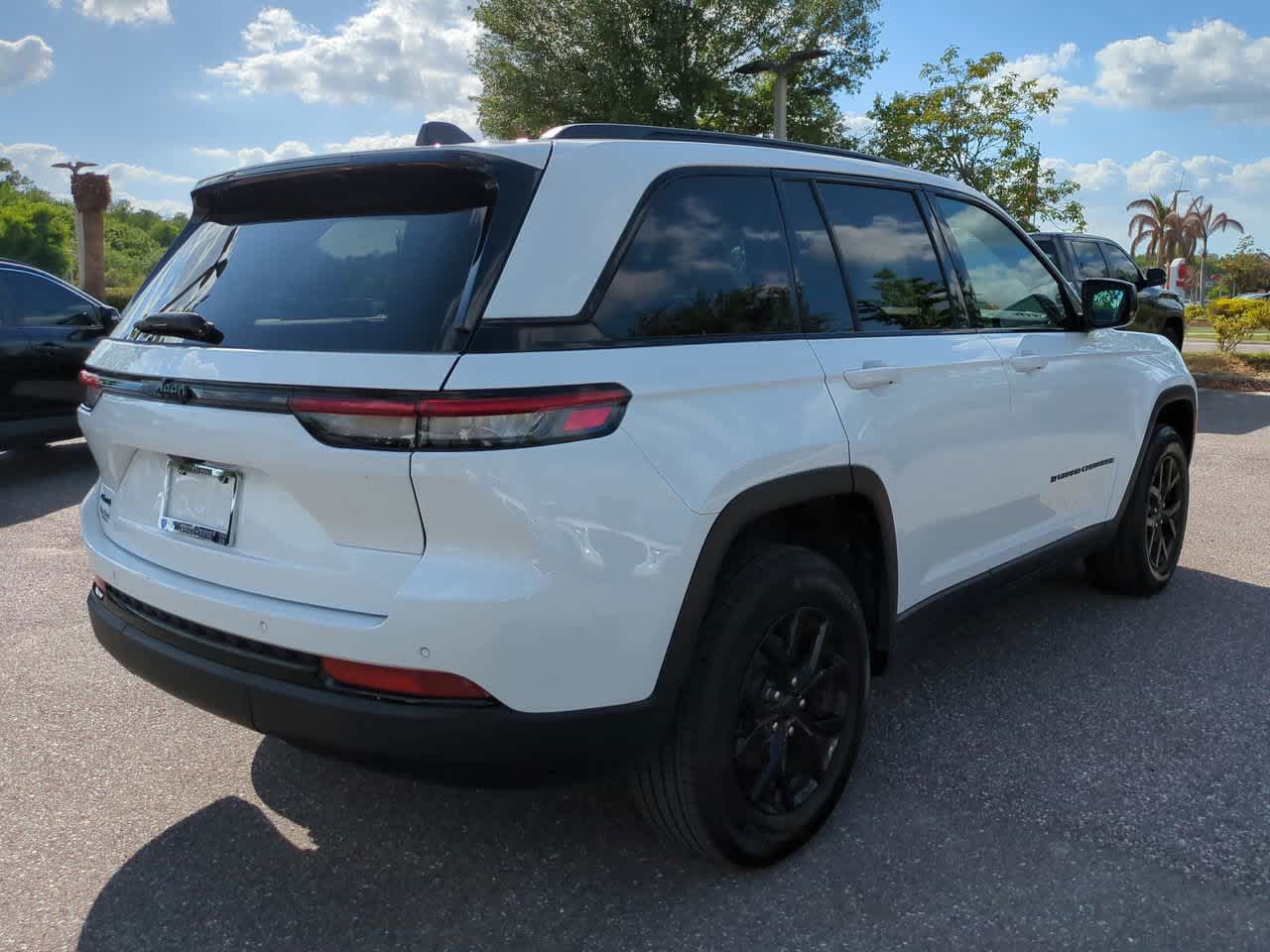 Thumbnail: 2025 Jeep Grand Cherokee - 6