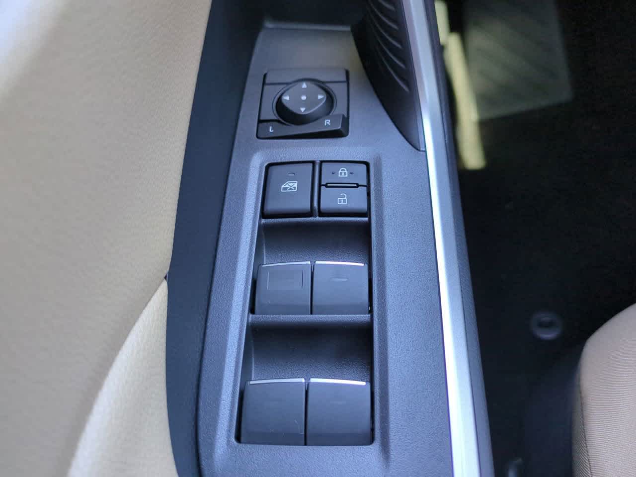 Thumbnail: 2025 Toyota RAV4 - 22