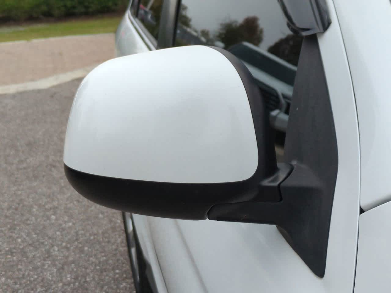 Thumbnail: 2015 Mitsubishi Outlander Sport - 12