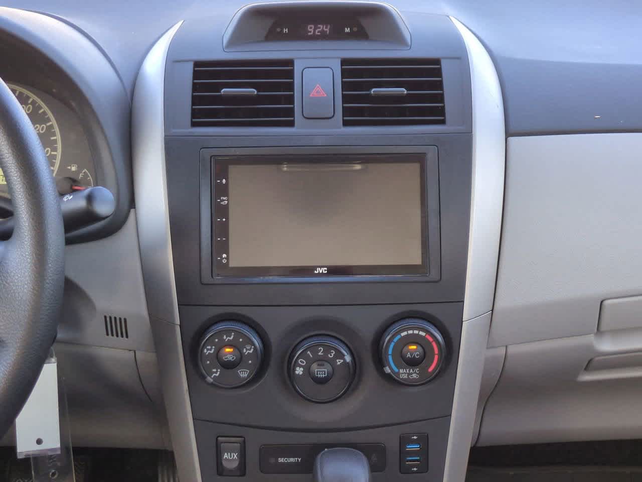 Thumbnail: 2012 Toyota Corolla - 17