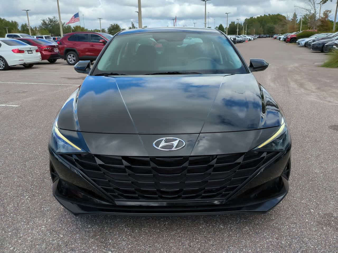 Thumbnail: 2022 Hyundai Elantra - 9