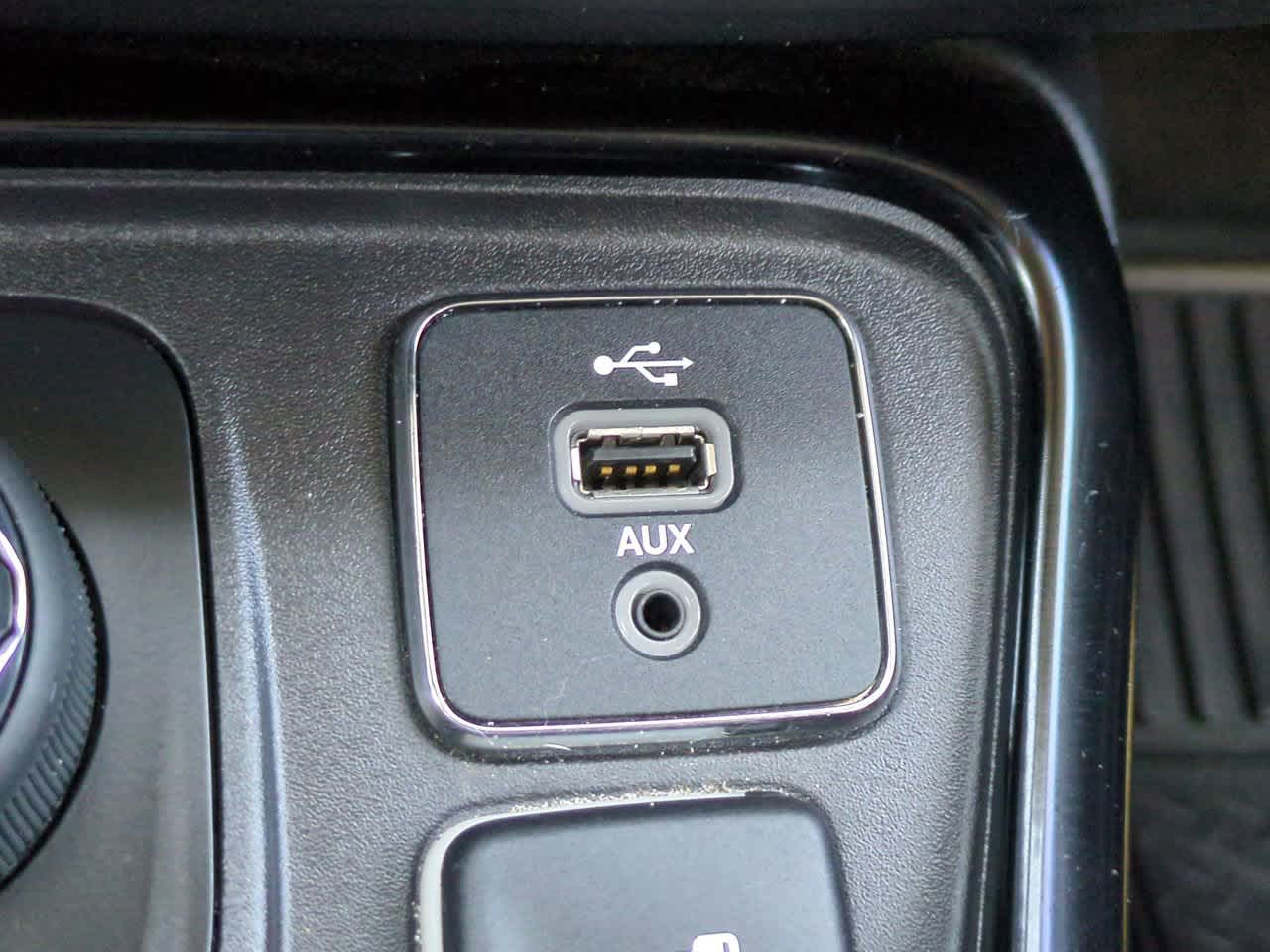 Thumbnail: 2018 Jeep Compass - 21