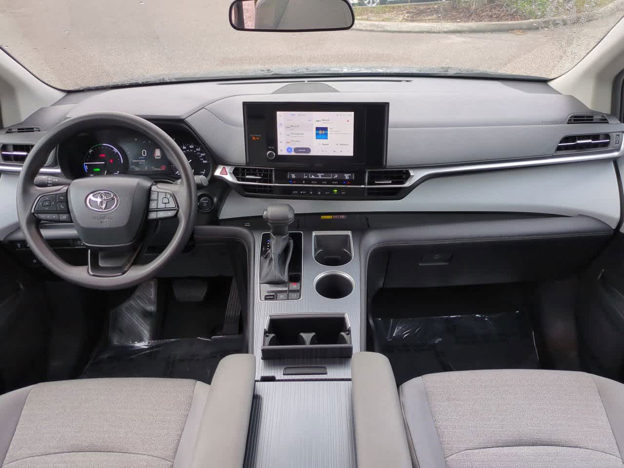 Thumbnail: 2025 Toyota Sienna - 15