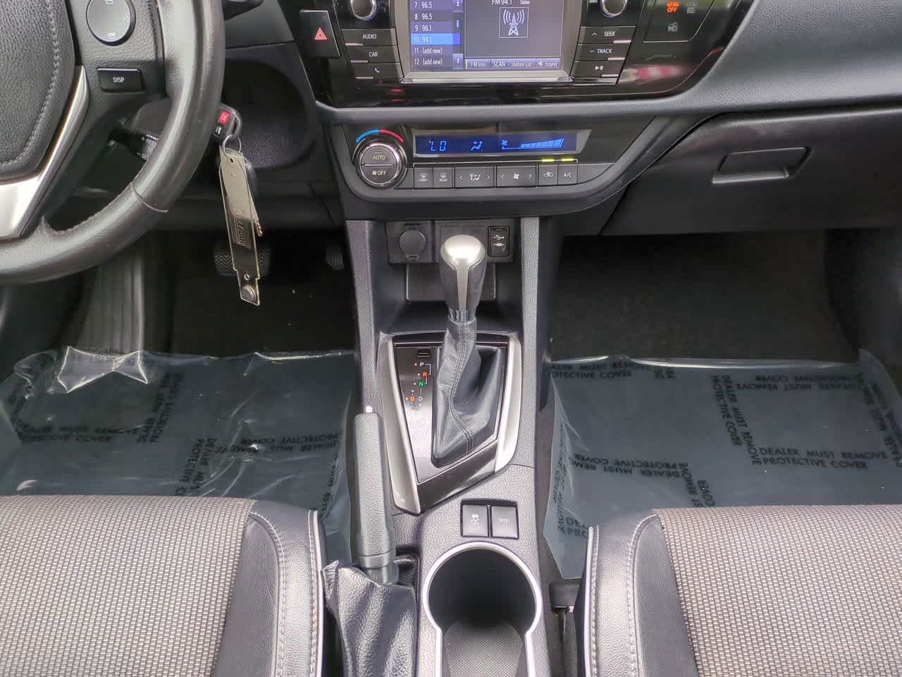 2015 Toyota Corolla S 17