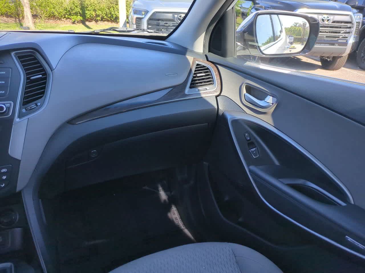 Thumbnail: 2018 Hyundai Santa Fe - 16