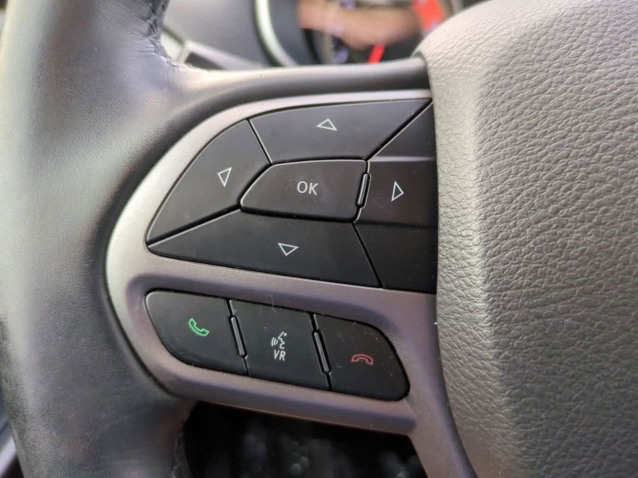 Thumbnail: 2019 Jeep Cherokee - 22