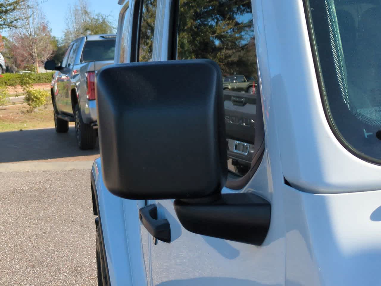 Thumbnail: 2018 Jeep Wrangler - 12