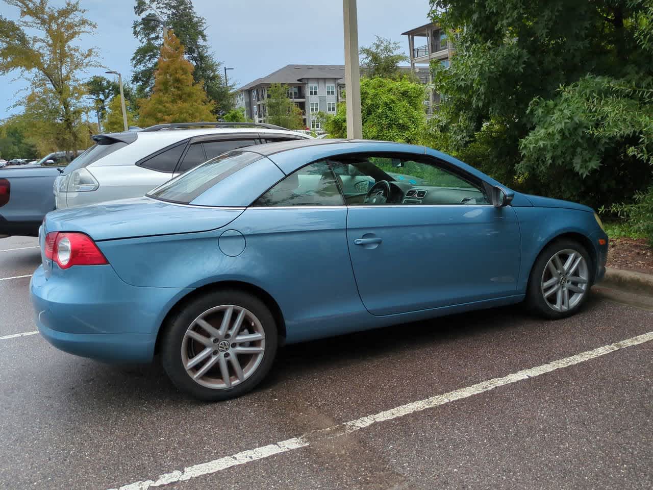 Thumbnail: 2009 Volkswagen Eos - 6