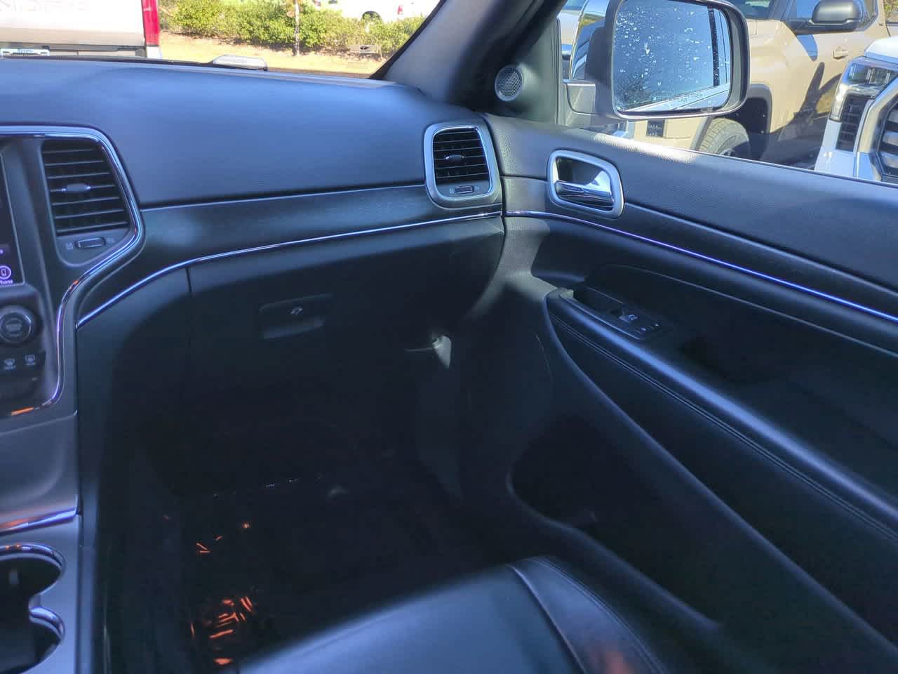 Thumbnail: 2018 Jeep Grand Cherokee - 15