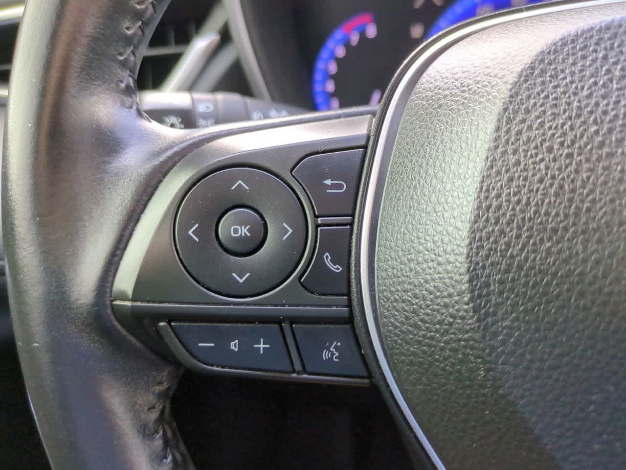 Thumbnail: 2022 Toyota Corolla Cross - 24