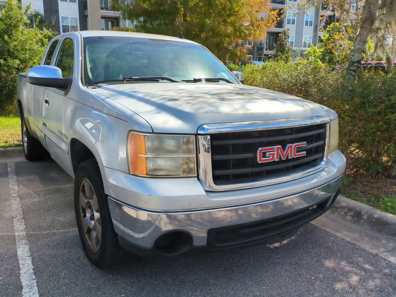 Thumbnail: 2010 GMC Sierra 1500 - 4