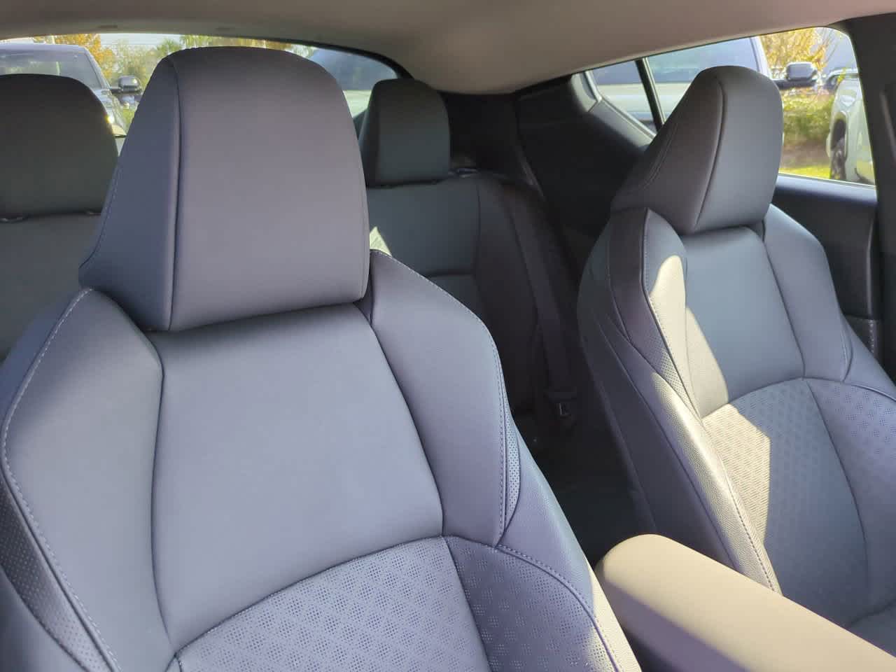 Thumbnail: 2022 Toyota C-HR - 7