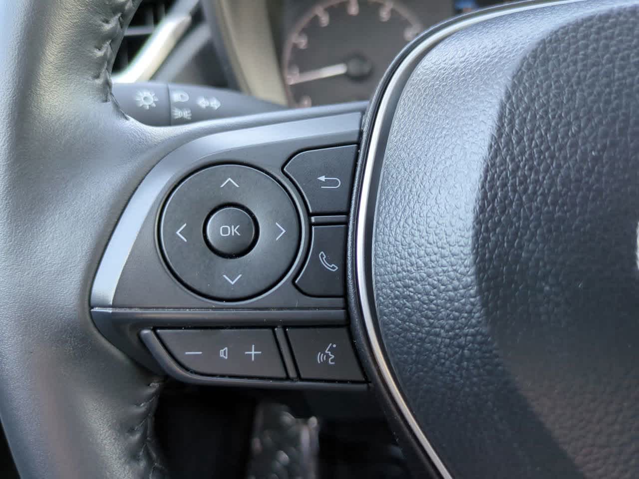 Thumbnail: 2025 Toyota Corolla Cross - 22