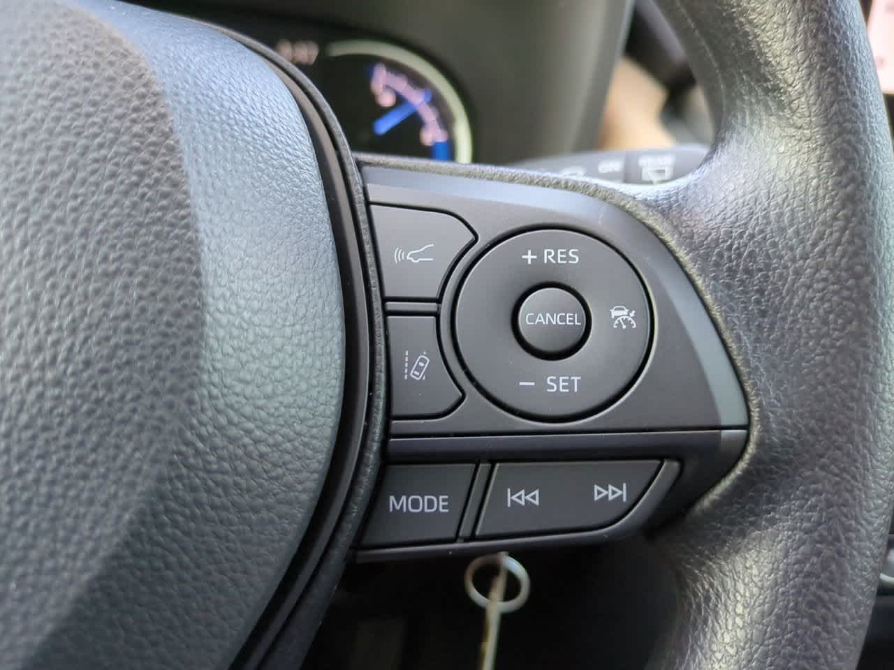 Thumbnail: 2025 Toyota RAV4 - 23