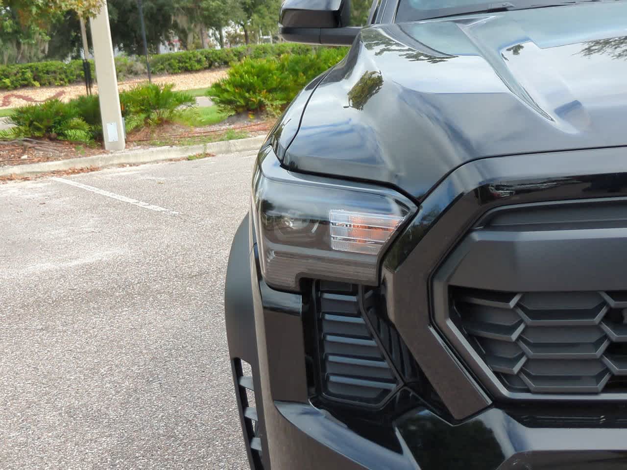 Thumbnail: 2025 Toyota Tacoma - 10