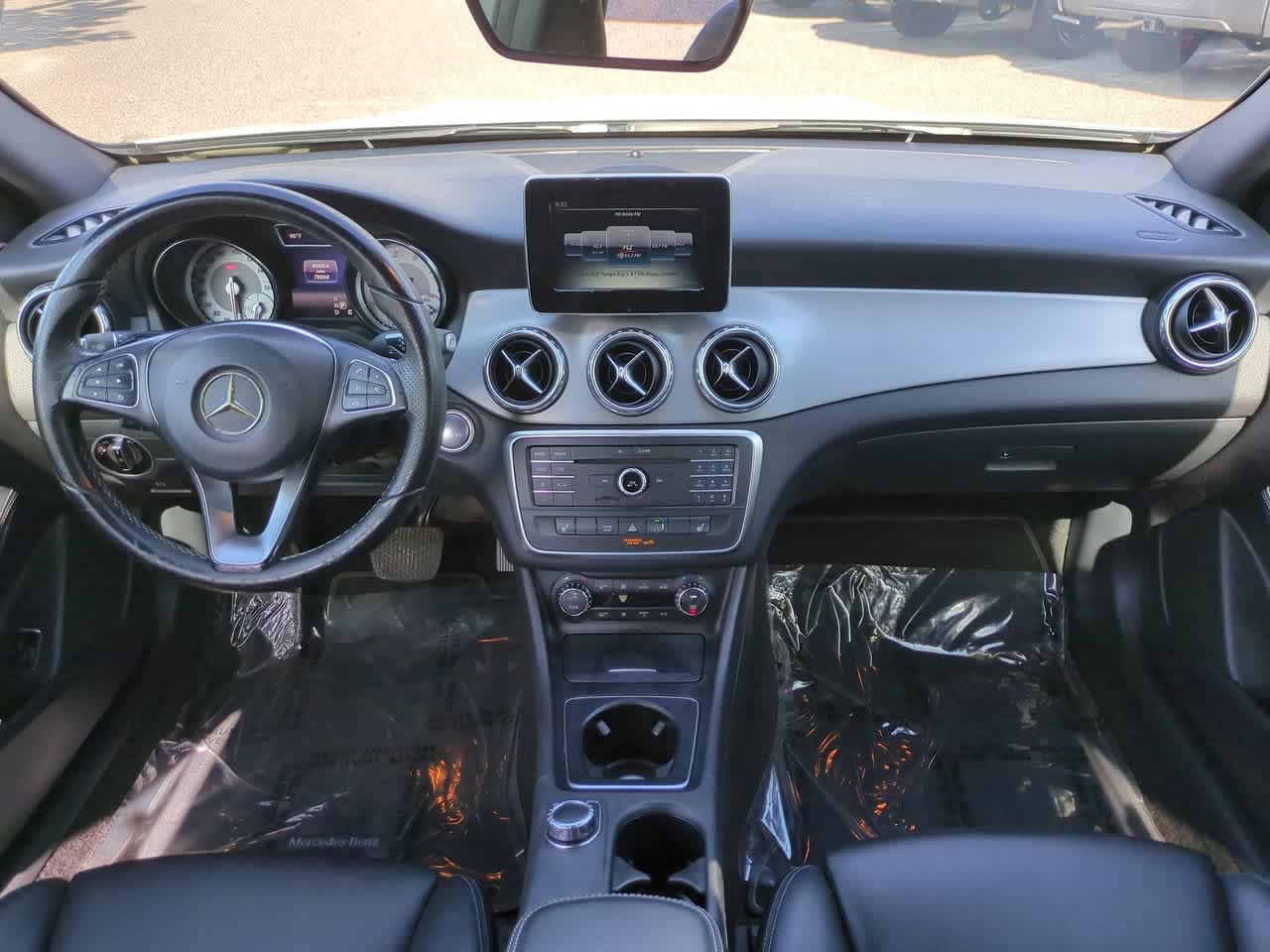 Thumbnail: 2016 Mercedes-Benz GLA - 14