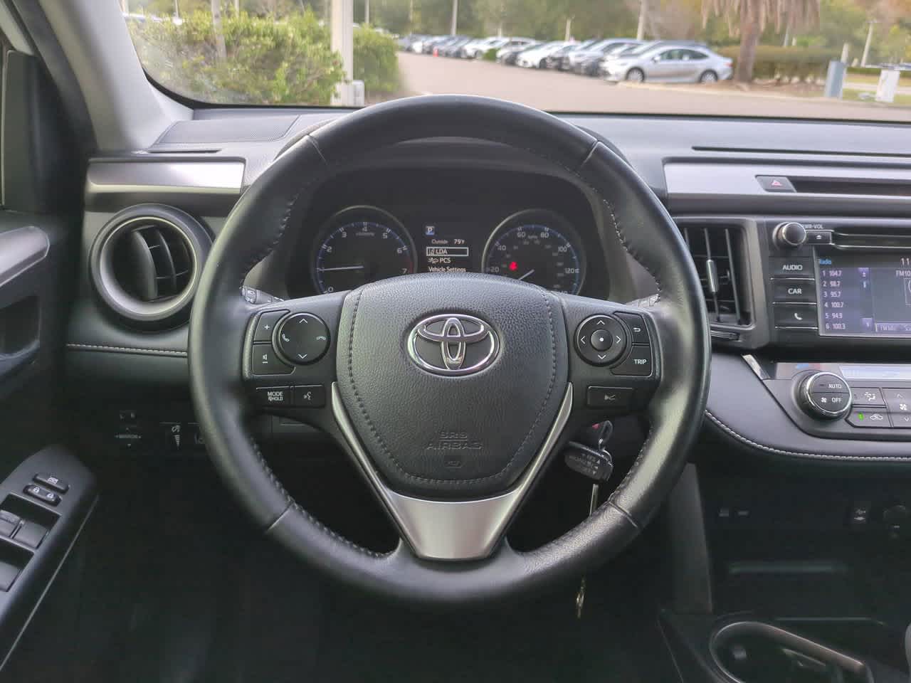 Thumbnail: 2018 Toyota RAV4 - 15