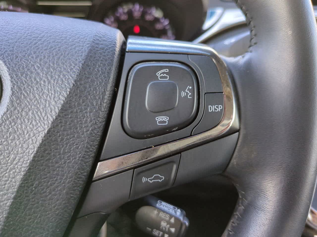 Thumbnail: 2013 Toyota Avalon - 26