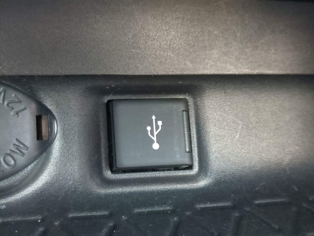 Thumbnail: 2020 Toyota RAV4 - 20