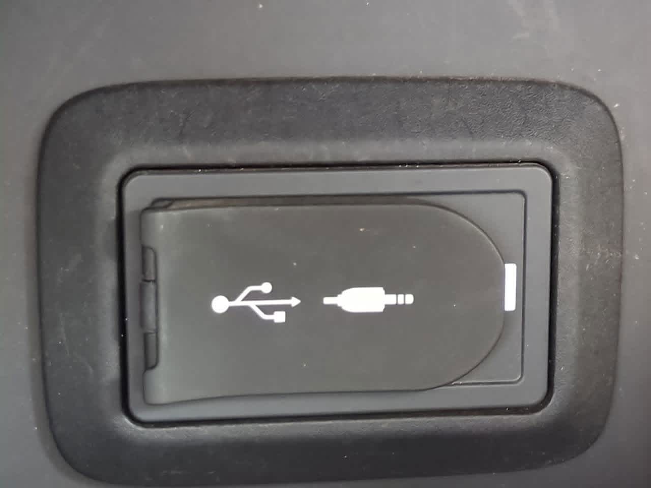 Thumbnail: 2021 Toyota Venza - 20