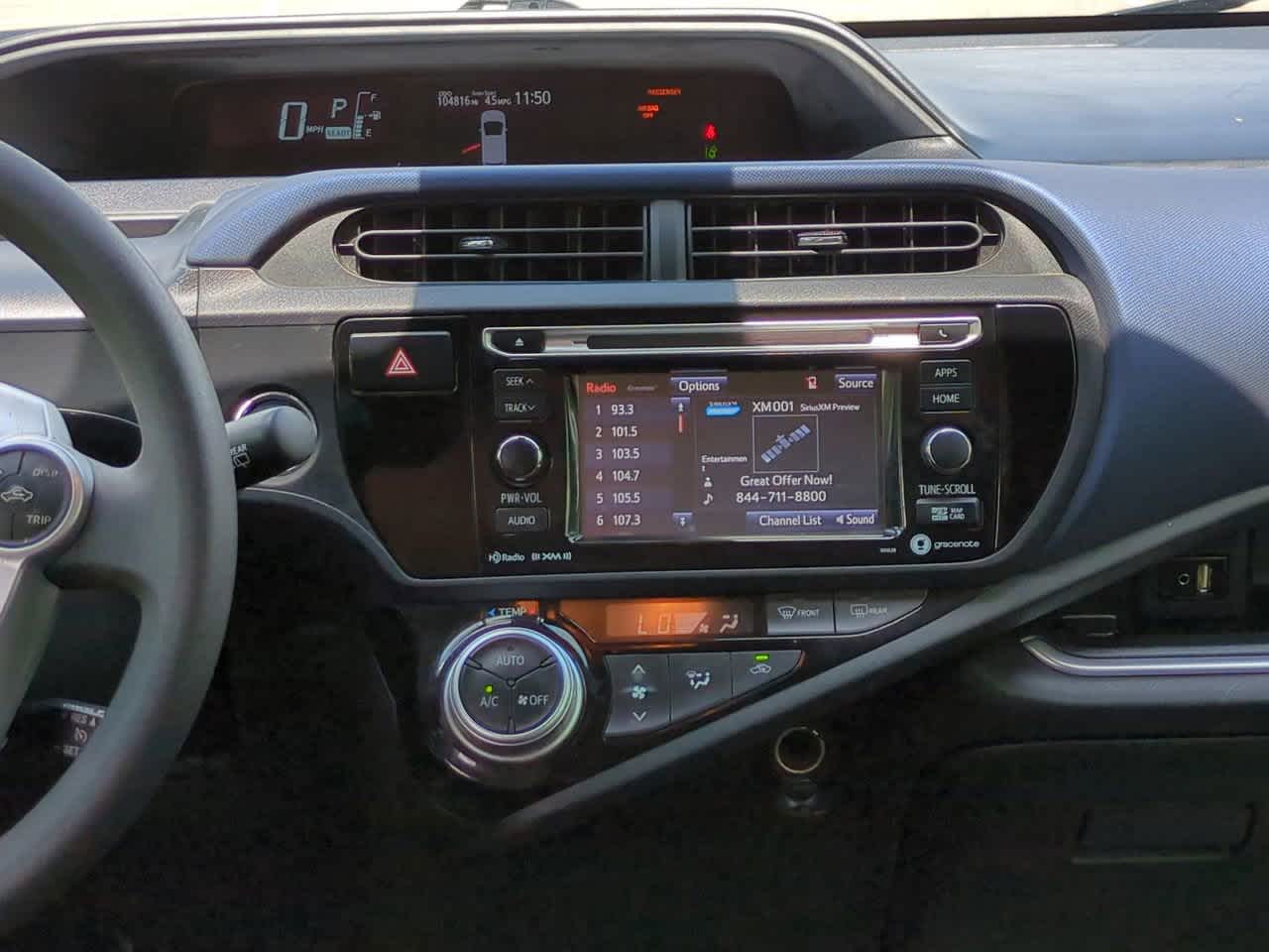 Thumbnail: 2016 Toyota Prius c - 17