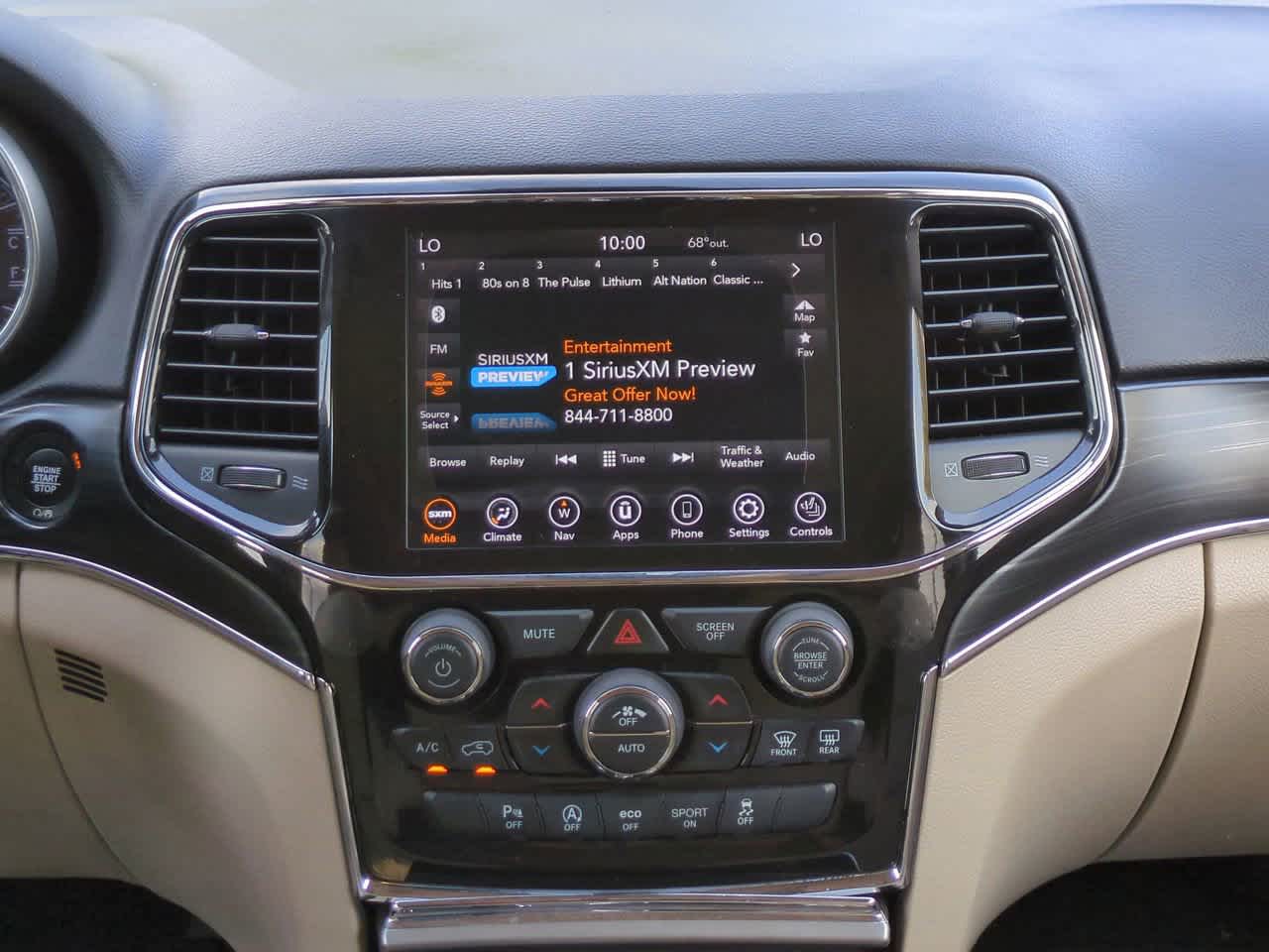 Thumbnail: 2022 Jeep Grand Cherokee - 17