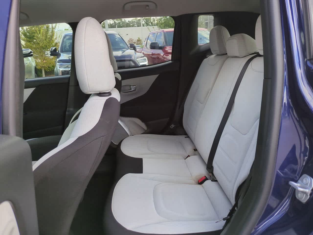 Thumbnail: 2018 Jeep Renegade - 13