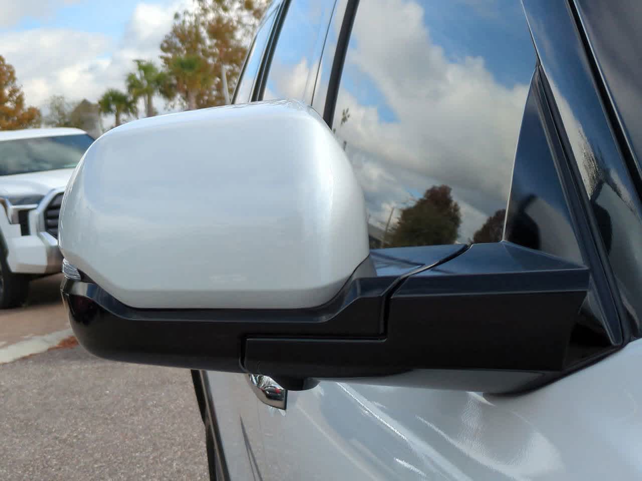 Thumbnail: 2023 Toyota Sequoia - 12