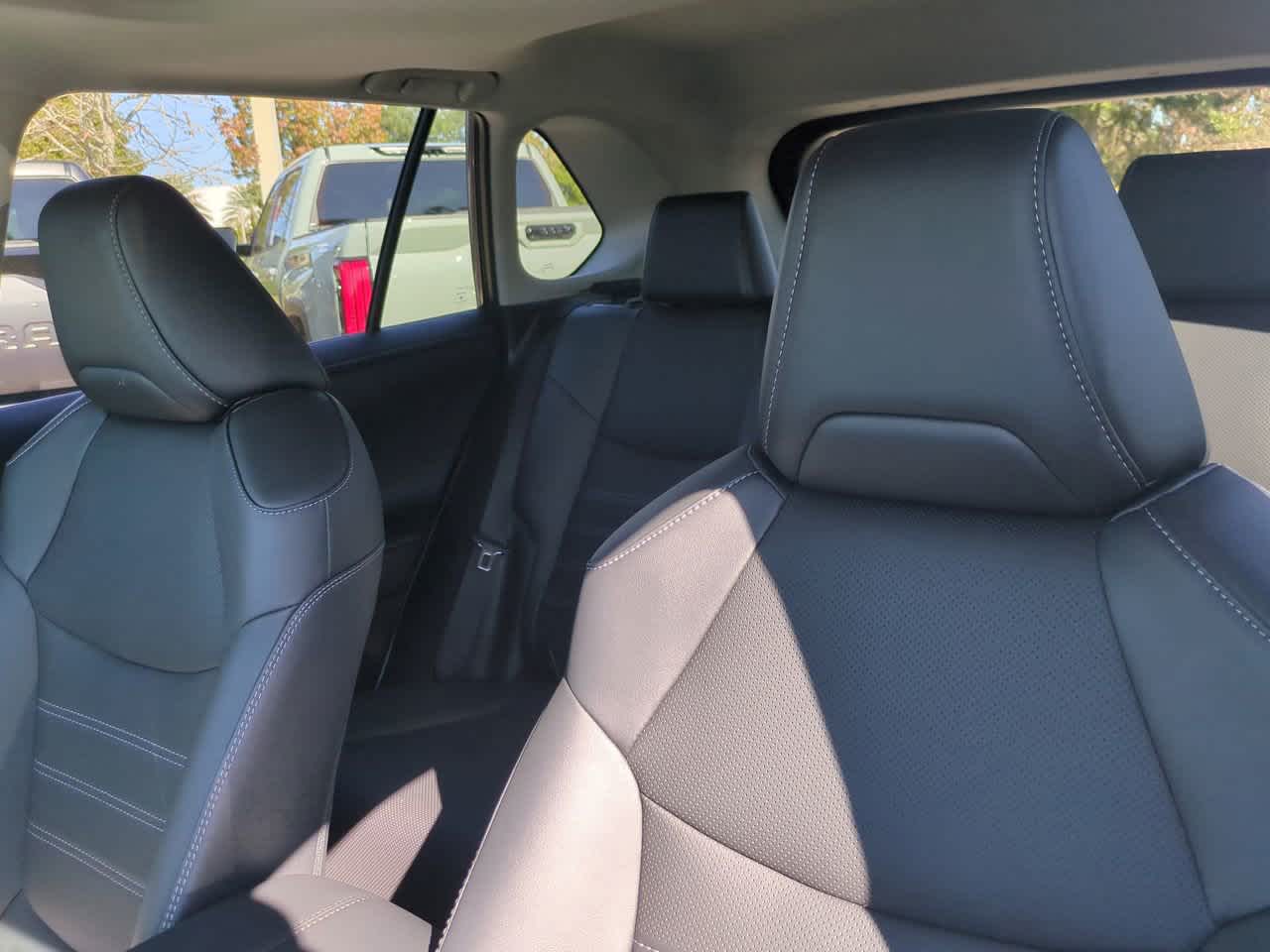 Thumbnail: 2025 Toyota RAV4 - 8