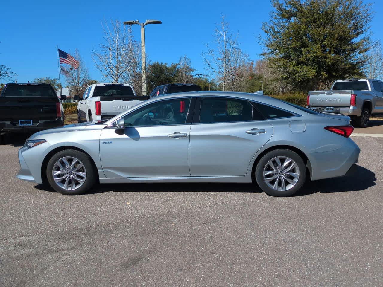 Thumbnail: 2021 Toyota Avalon - 3