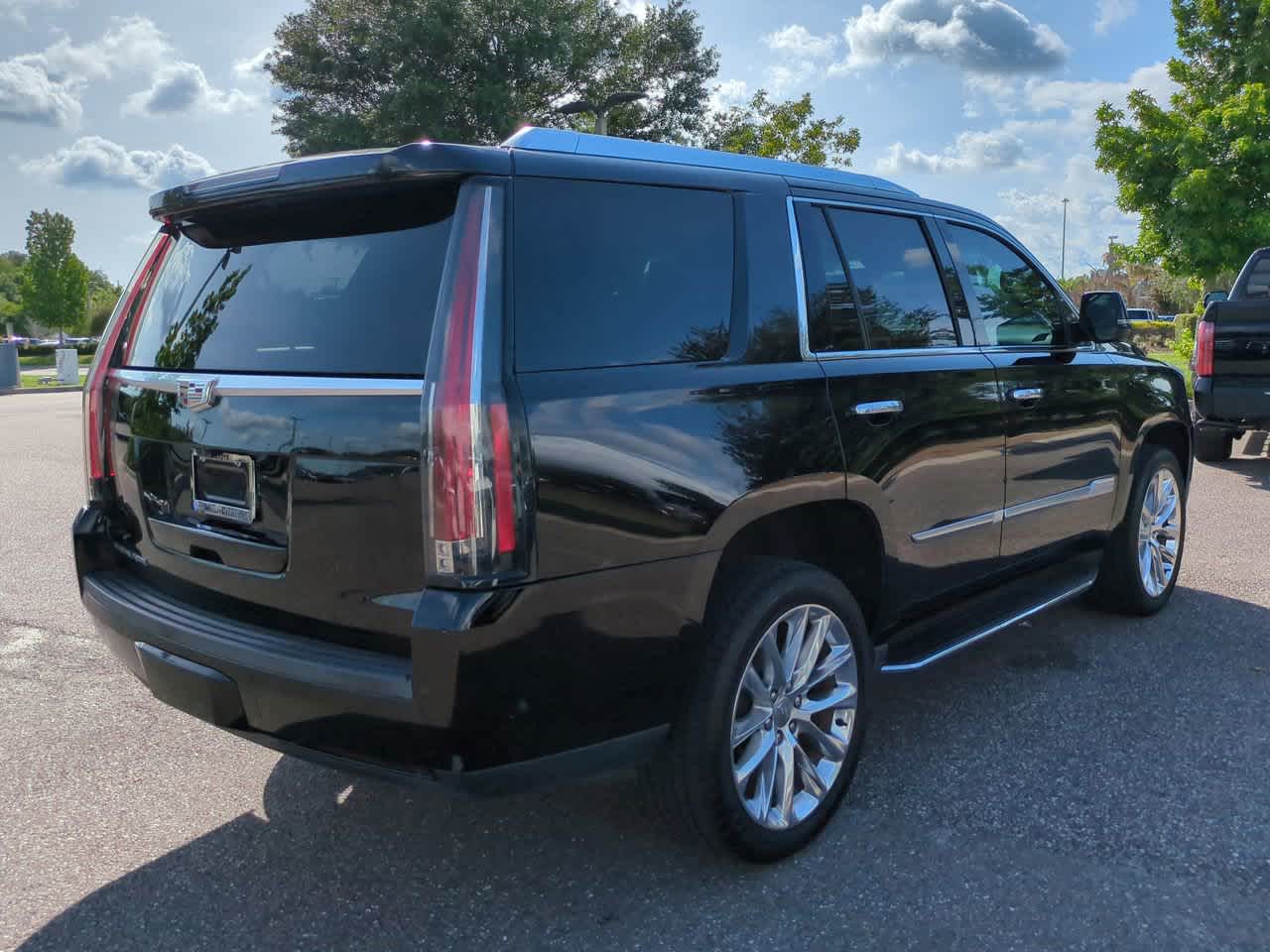 Thumbnail: 2019 Cadillac Escalade - 6