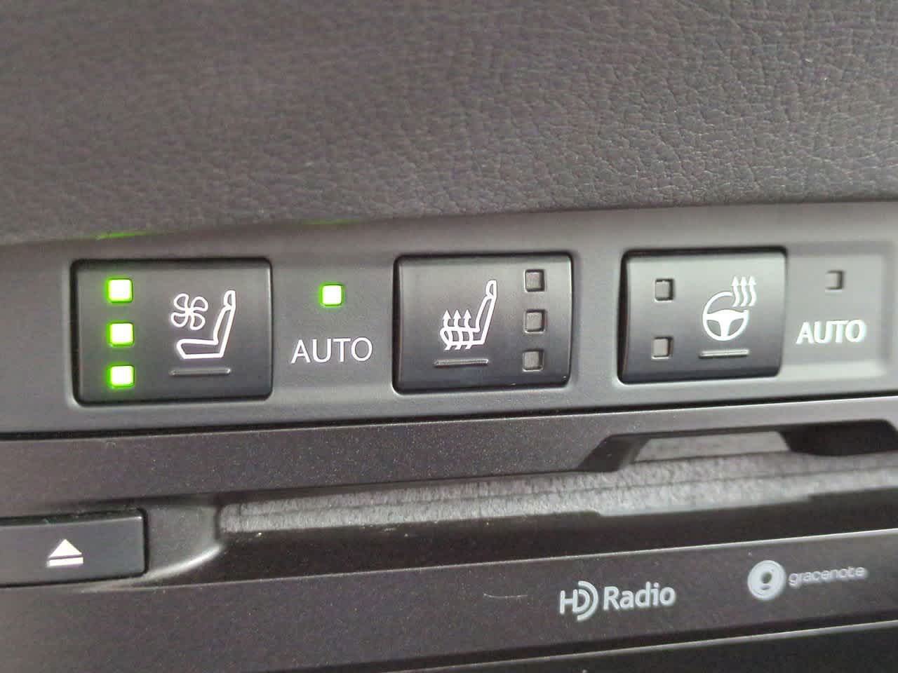 Thumbnail: 2022 Lexus ES - 22