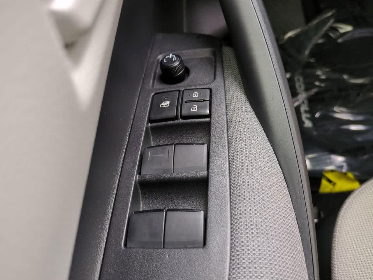 2025 Toyota Corolla LE 21