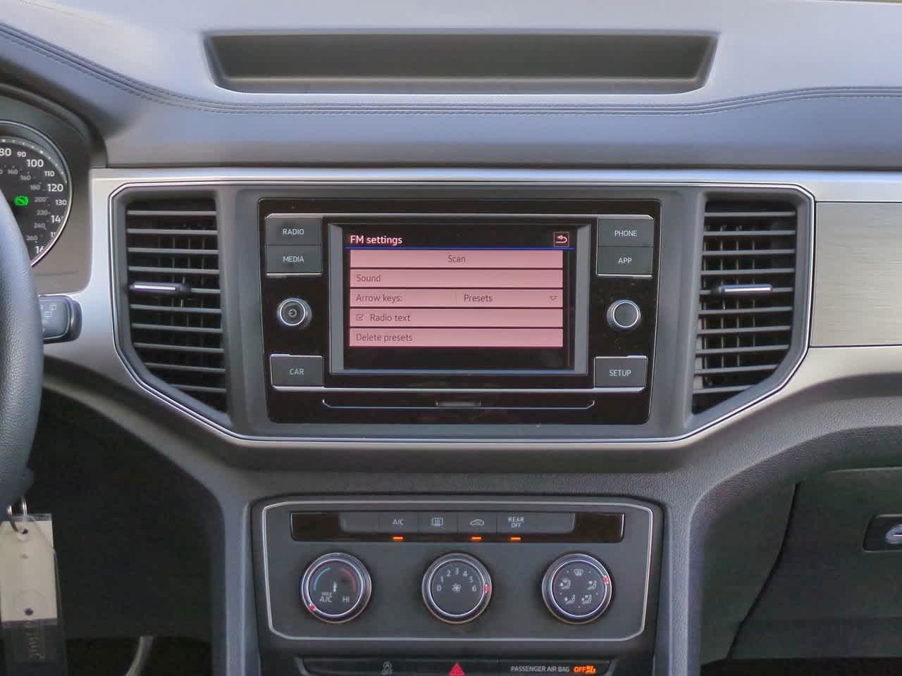 Thumbnail: 2018 Volkswagen Atlas - 18