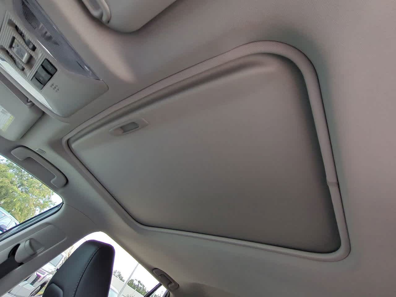 Thumbnail: 2023 Toyota RAV4 - 19