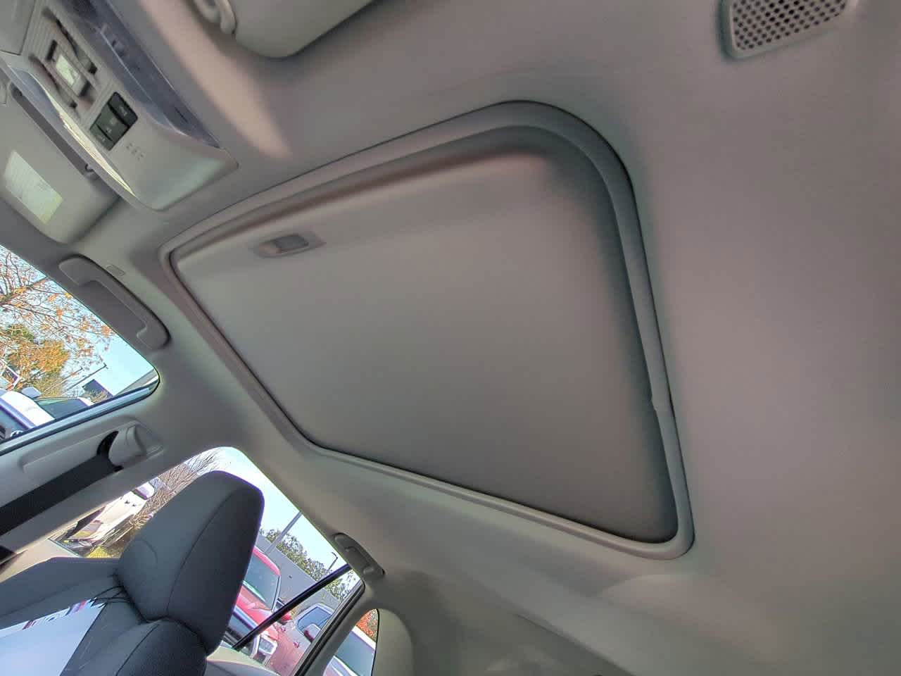 Thumbnail: 2025 Toyota RAV4 - 19