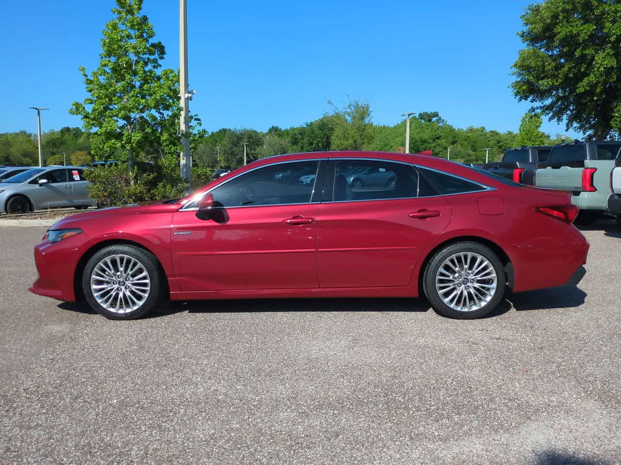 Thumbnail: 2020 Toyota Avalon - 3