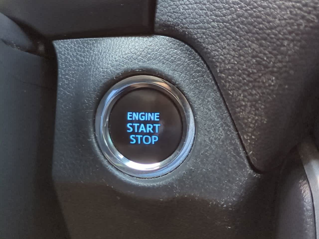 Thumbnail: 2020 Toyota RAV4 - 26