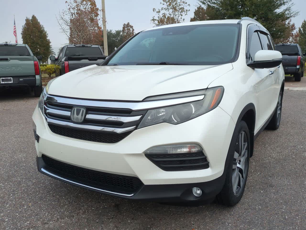 Thumbnail: 2017 Honda Pilot - 2