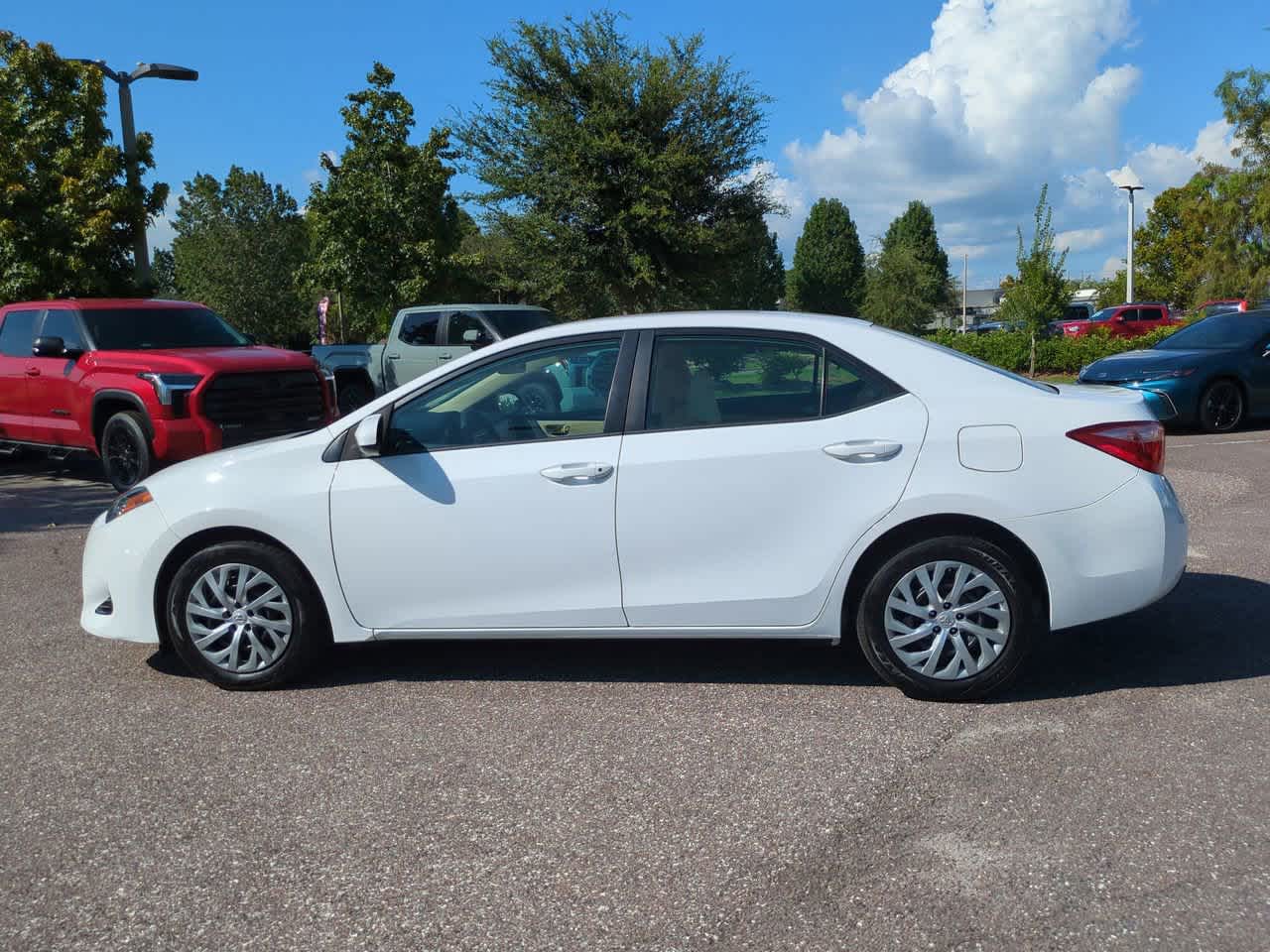 Thumbnail: 2019 Toyota Corolla - 3