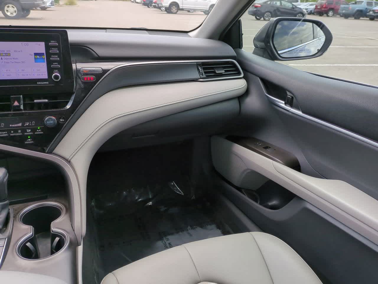 2023 Toyota Camry SE 16