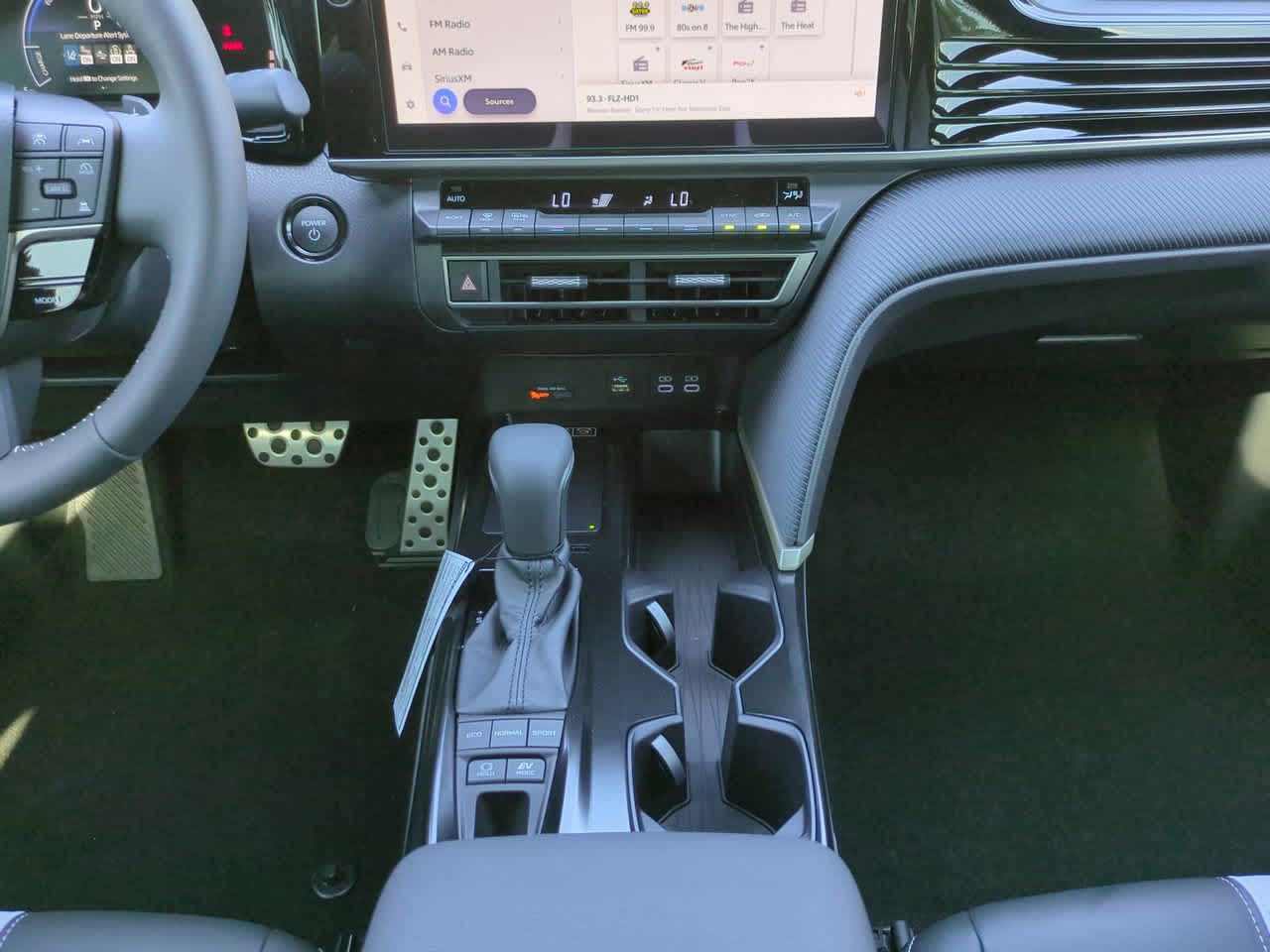 Thumbnail: 2025 Toyota Camry - 18