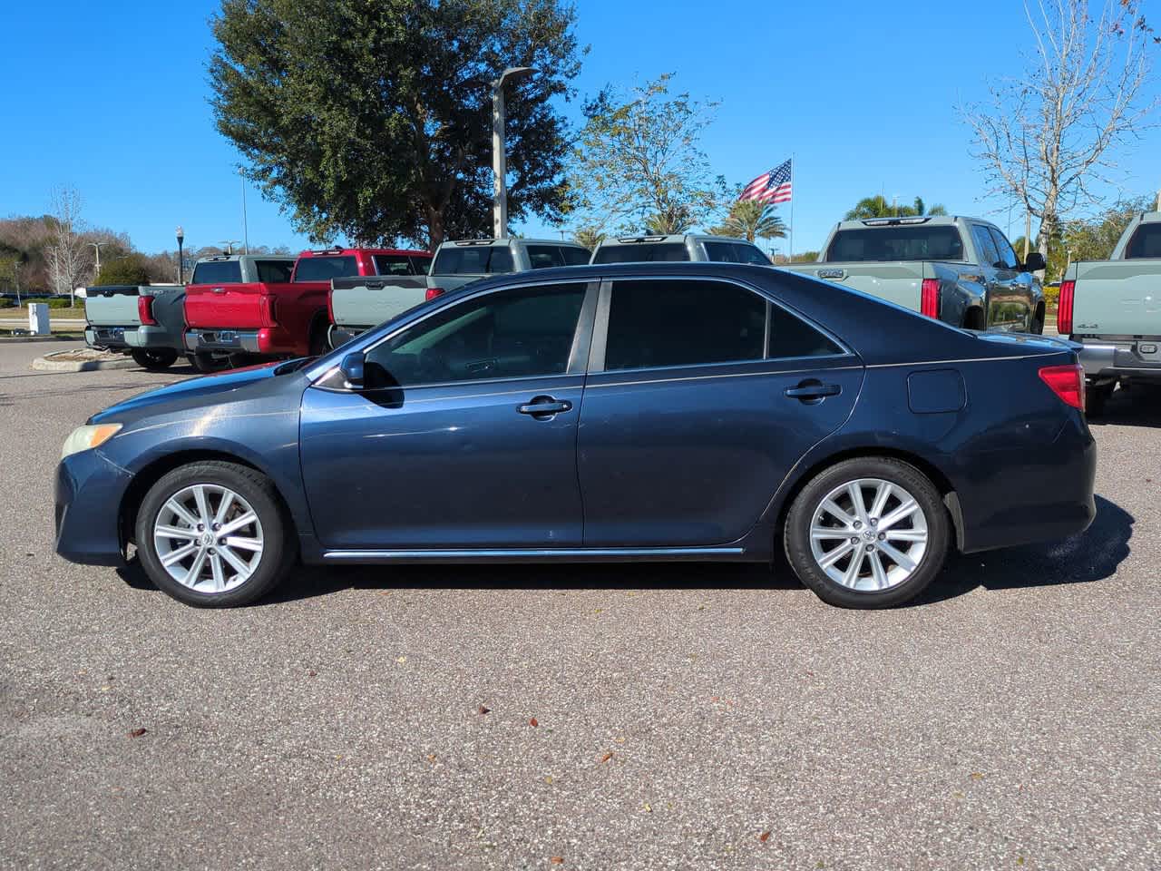 Thumbnail: 2014 Toyota Camry - 3