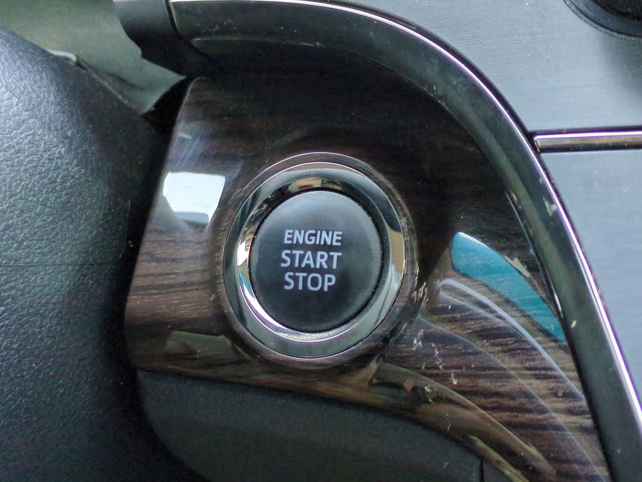 Thumbnail: 2013 Toyota Avalon - 24