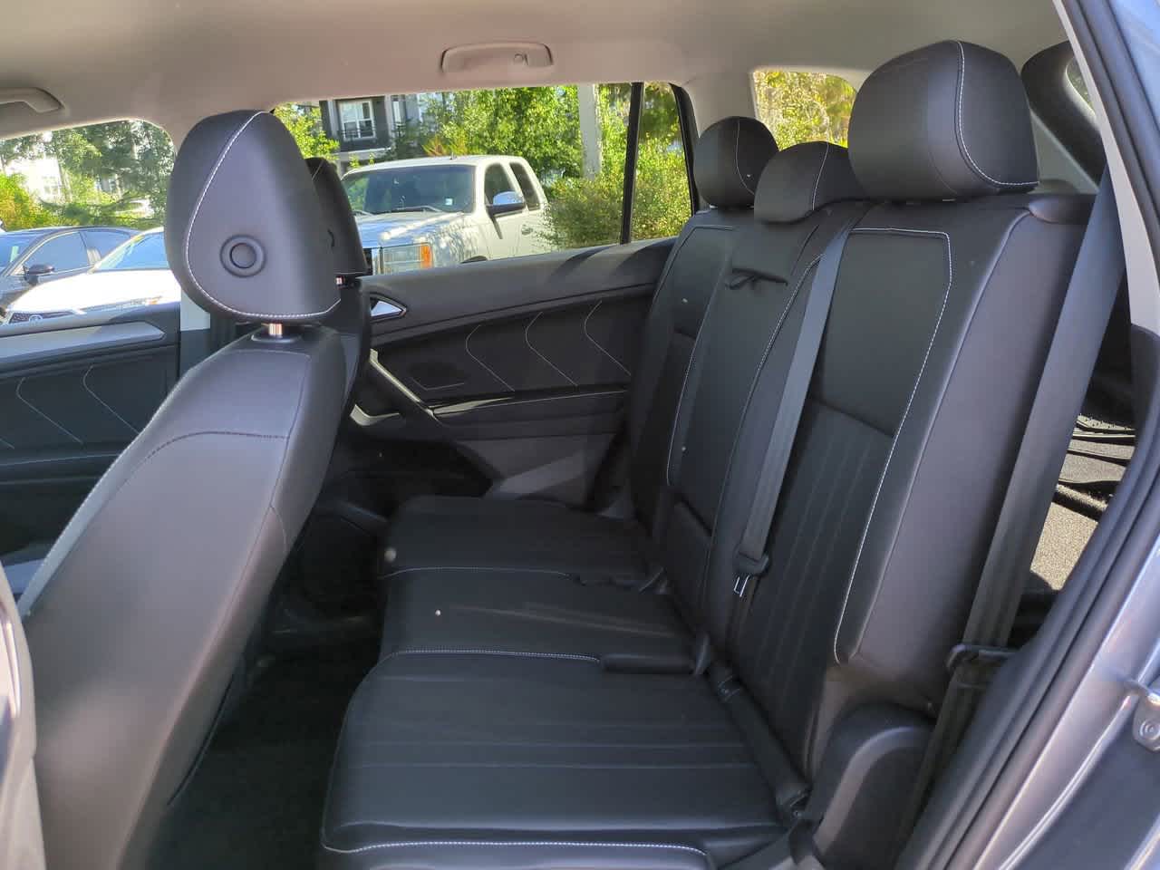 Thumbnail: 2023 Volkswagen Tiguan - 13