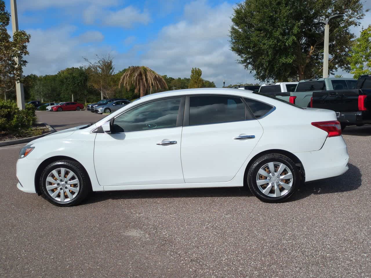 Thumbnail: 2016 Nissan Sentra - 3