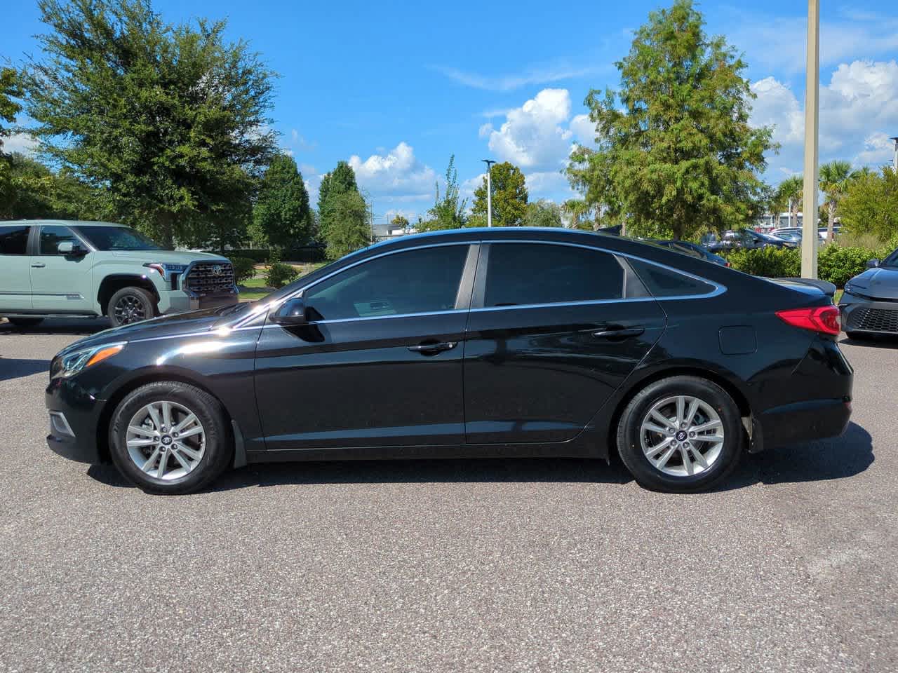 Thumbnail: 2017 Hyundai Sonata - 3