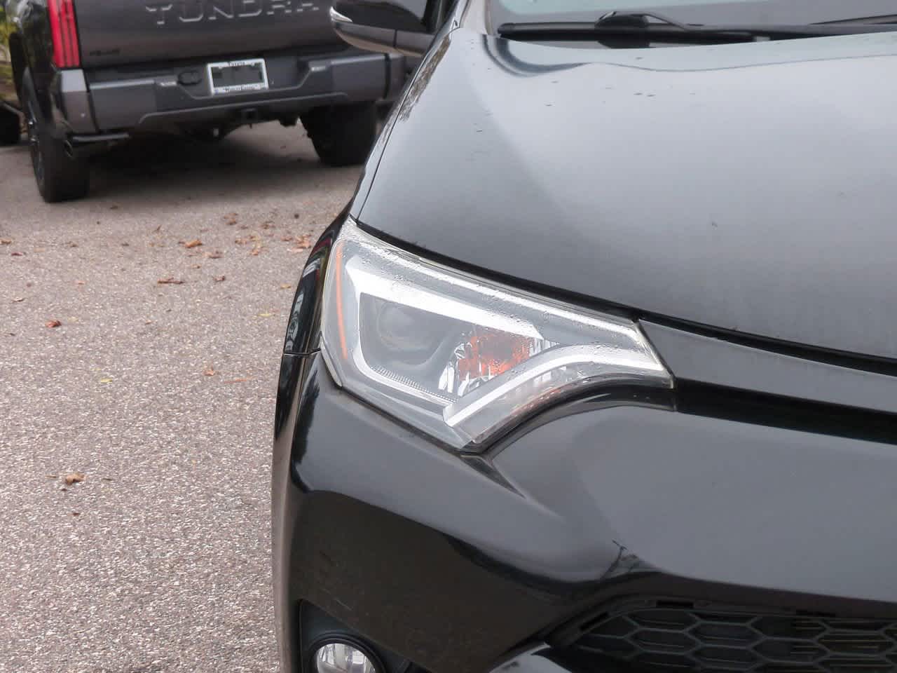 Thumbnail: 2017 Toyota RAV4 - 10