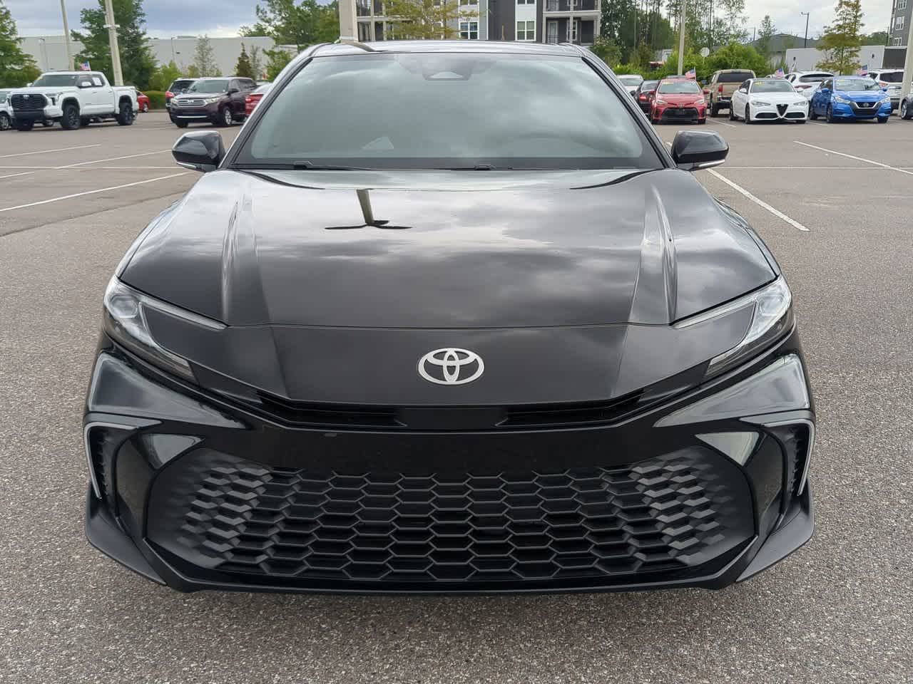 2025 Toyota Camry SE 9