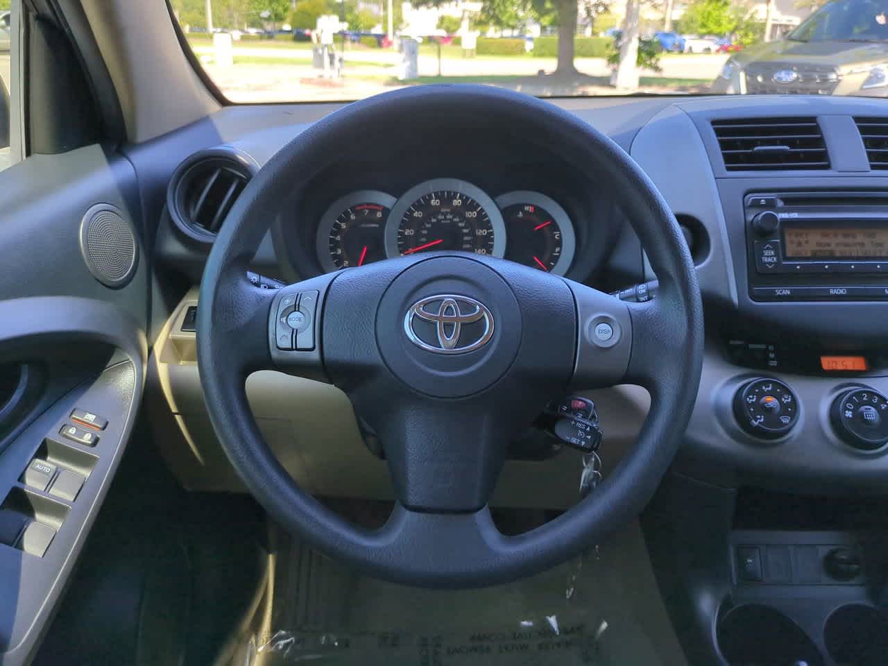 Thumbnail: 2012 Toyota RAV4 - 14